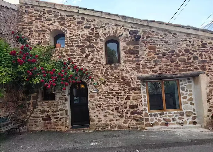 Beautiful In Peaceful Rural Setting
